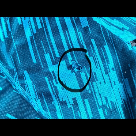 3/$25! NIKE Performance Half-Zip - Picture 3 of 7